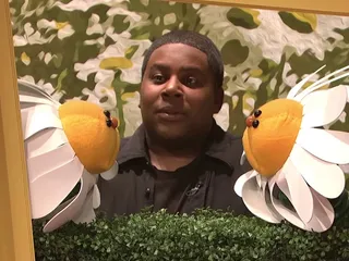 Flower puppeteer