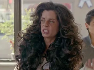 Dry shampoo user