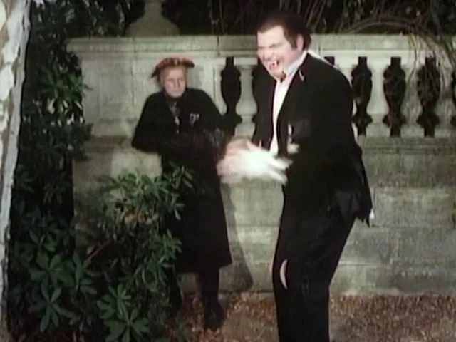 Wonder-Gran Meets Dracula