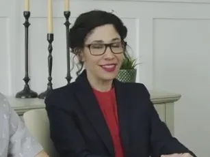 Glasses Spokeswoman