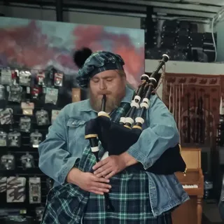 Bagpiper