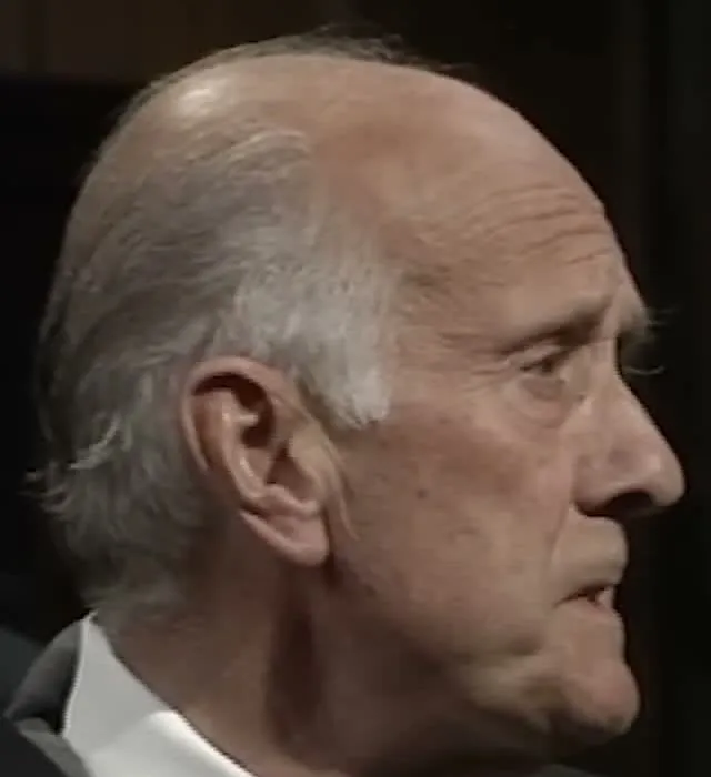 Geoffrey Chater