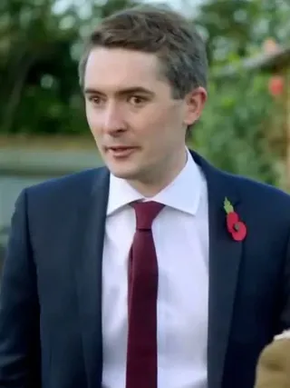 Unqualified Defence Secretary